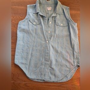 VTG Levis Womens Sleeveless Button Up Small Collared Blue Checked Silver Tag